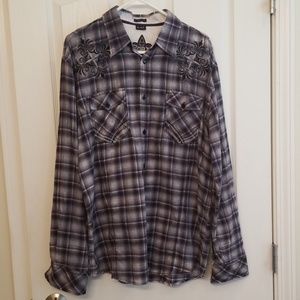 Men's Roar buttonup shirt